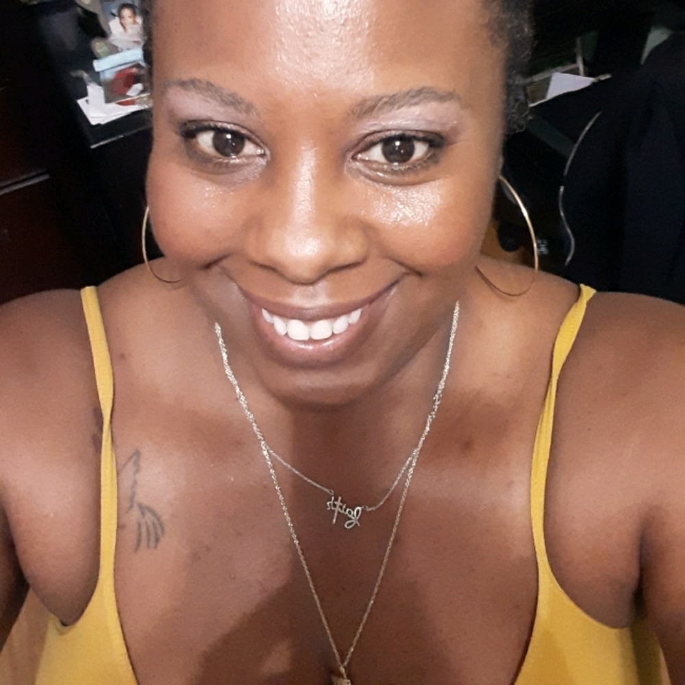 Meet your Posher, Selona